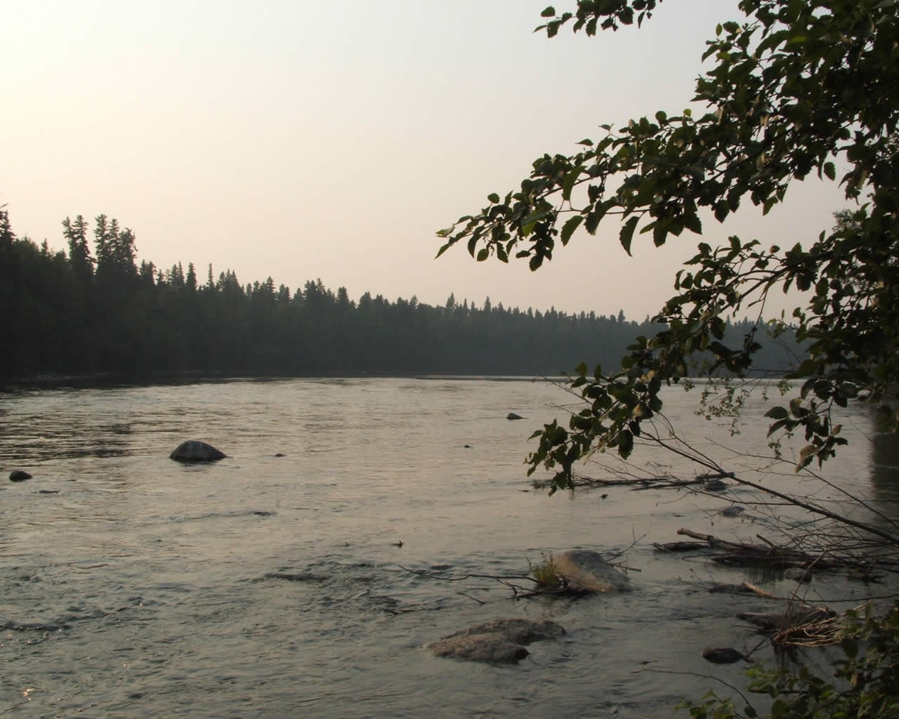 sturgeon-weir-river-from-amisk-lake-at-beaver-city_1251 (1280x1024 142K)