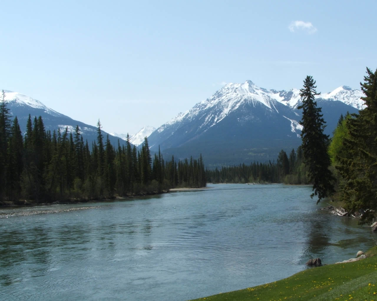 fraser_river_at_tete_jaune_cache_1251_2 (1280x1024 119K)